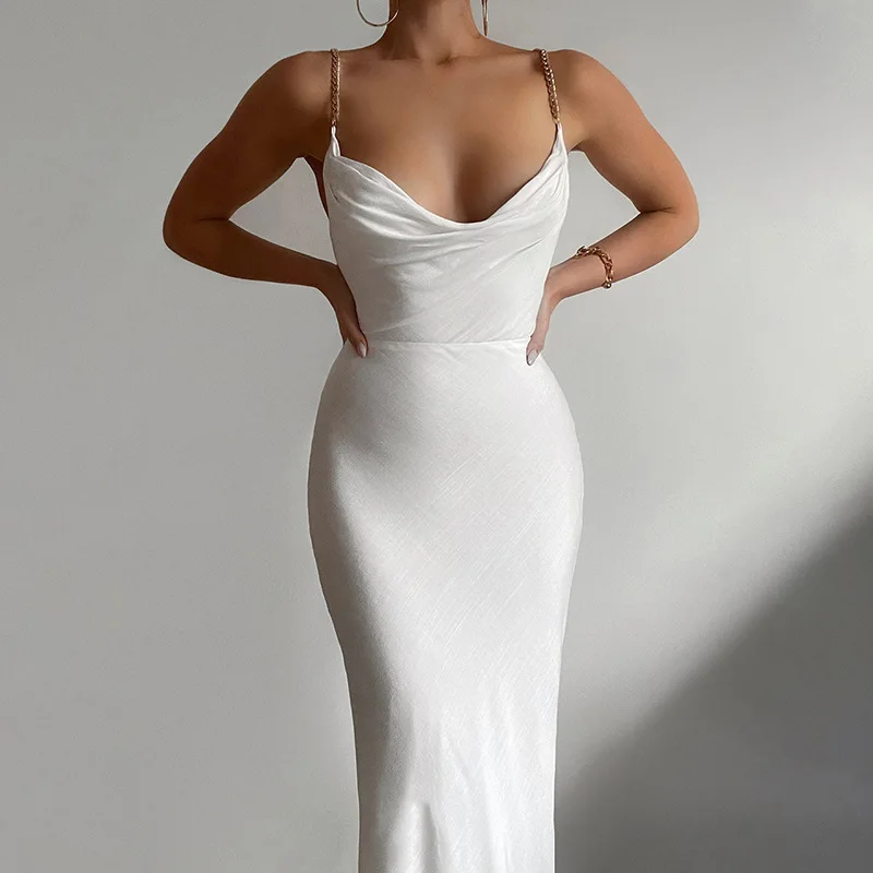 2022 Sexy V-Neck Backless Black Sleeveless Party Dresses Women Chain Bodycon Midi Dress Summer Female Elegant Beach Club Robe
2022 Sexy V-Neck Backless Black Sleeveless Party Dresses Women Chain Bodycon Midi Dress Summer Female Elegant Beach Club Robe
