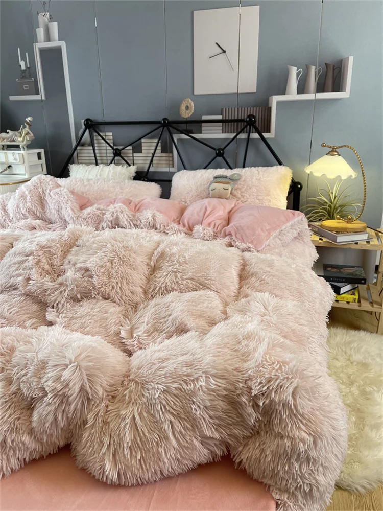 Winter Extra Thick Mink Cashmere Bed Four-Piece Pink Coral Fleece Duvet Cover Girls' Bed Sheet Student Dormitory Three-Piece Set
Winter Extra Thick Mink Cashmere Bed Four-Piece Pink Coral Fleece Duvet Cover Girls' Bed Sheet Student Dormitory Three-Piece Set
