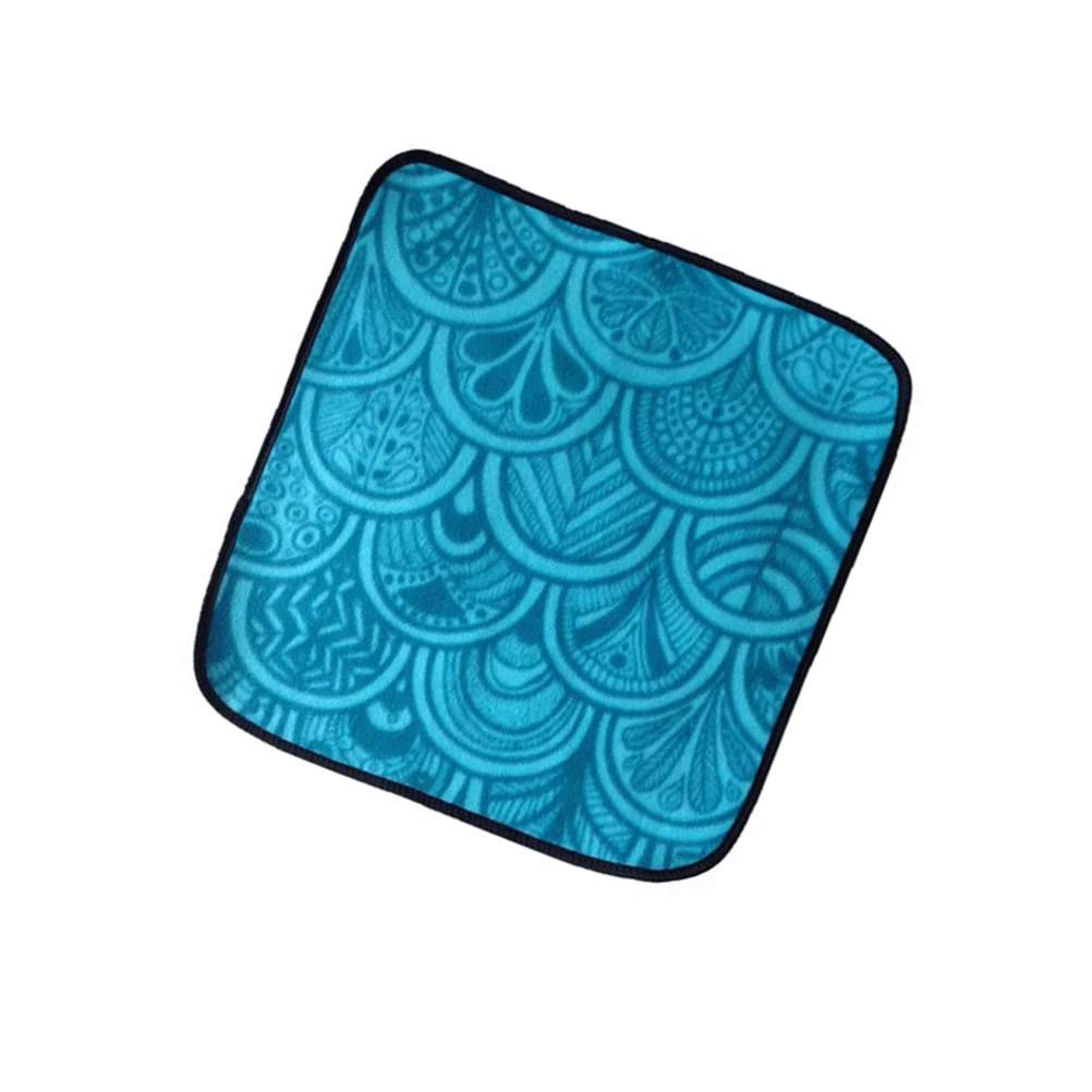 1PC Picnic Blanket Small Portable Outdoor Rug Picnic Mat for Camping Travel Camping equipment
1PC Picnic Blanket Small Portable Outdoor Rug Picnic Mat for Camping Travel Camping equipment