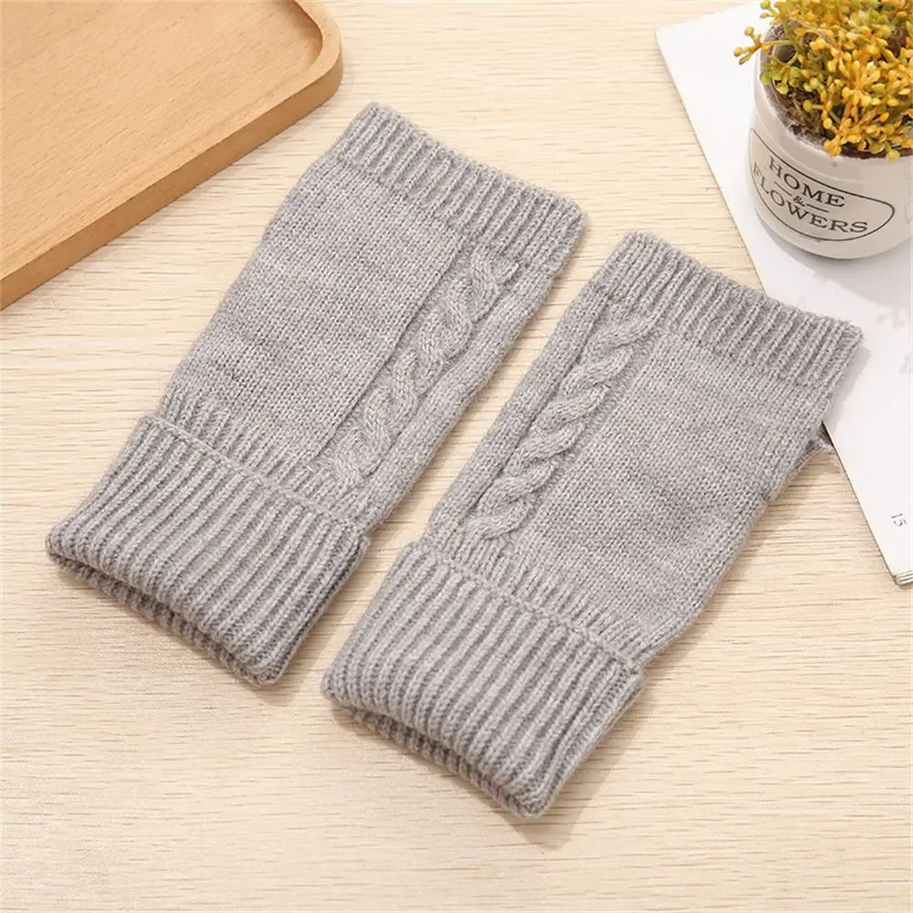 1Pair Fingerless Elastic Winter Women Ladies Gloves Long Knitted Gloves Hand Warmer Wrist Arm Knitted Mitten
1Pair Fingerless Elastic Winter Women Ladies Gloves Long Knitted Gloves Hand Warmer Wrist Arm Knitted Mitten