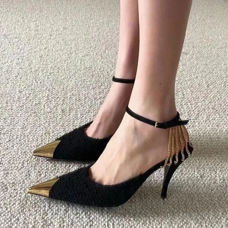 New Gold Metal Pointed Toe Women Shoes Chain Decor Ankle Strap Black Celebrating Shoes Low Heels Lady Party Dress Shoes
New Gold Metal Pointed Toe Women Shoes Chain Decor Ankle Strap Black Celebrating Shoes Low Heels Lady Party Dress Shoes