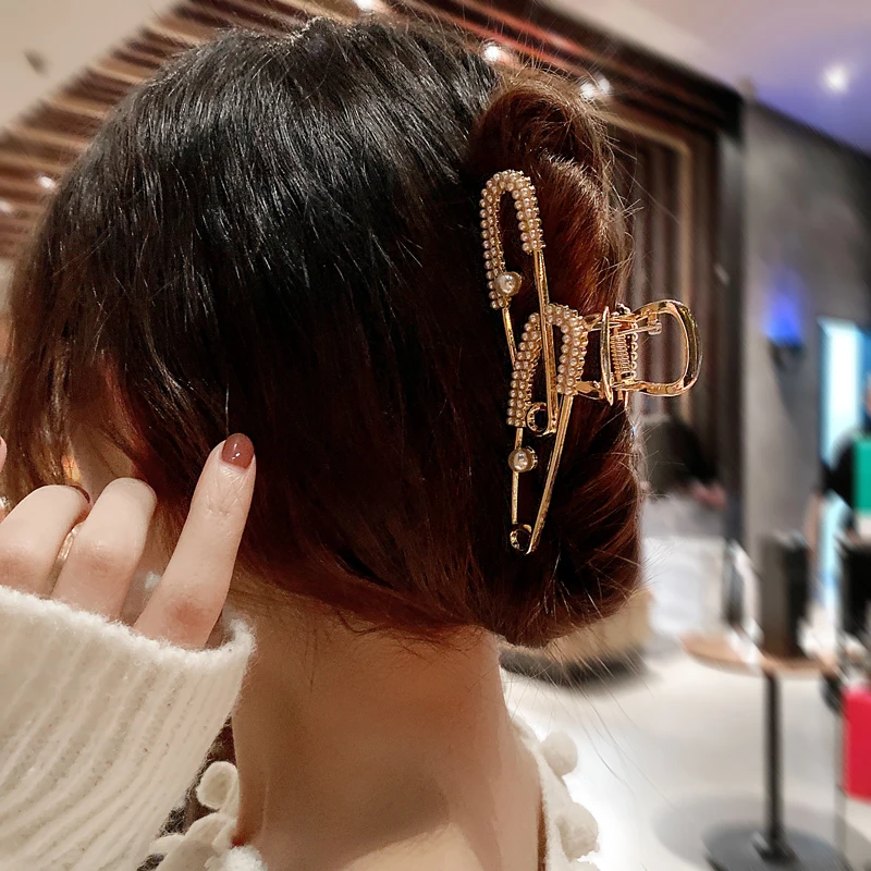 New French Vintage Paper Clip Water Drill Elegant Shark Hair Clip For Women Daily Wear Jewelry Gifts Hair Accessories For Women
New French Vintage Paper Clip Water Drill Elegant Shark Hair Clip For Women Daily Wear Jewelry Gifts Hair Accessories For Women