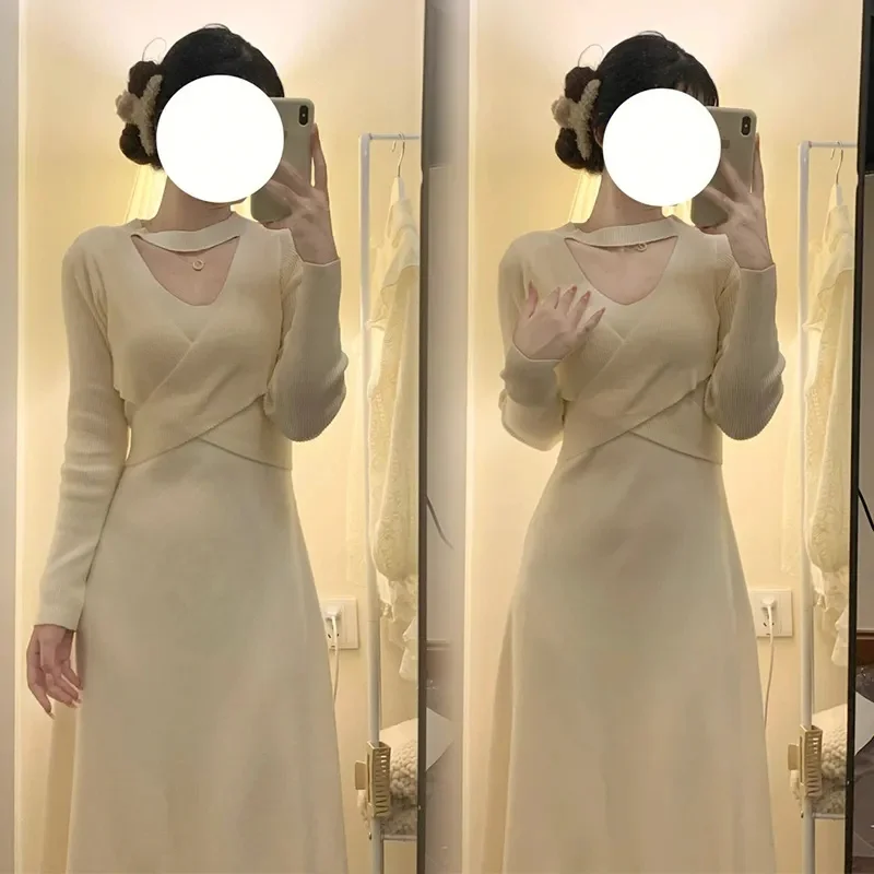 Pure Want to Hang Neck Dress Female 2022 Autumn and Winter New Design Sense of Waist Slimming Bottom Inside Matching MIDI Skirt
Pure Want to Hang Neck Dress Female 2022 Autumn and Winter New Design Sense of Waist Slimming Bottom Inside Matching MIDI Skirt
