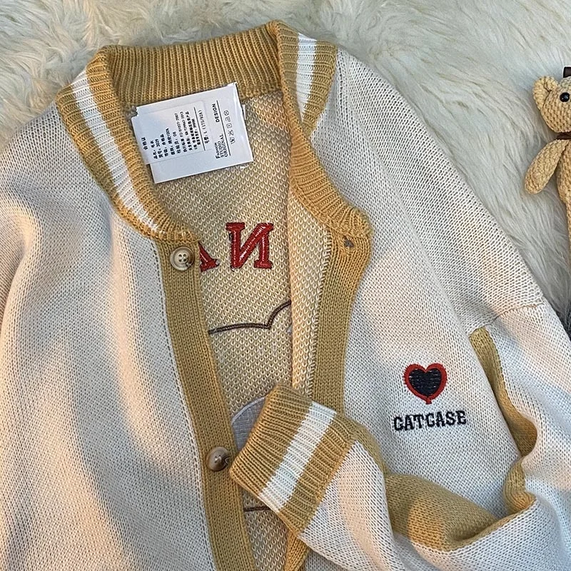 Couple Sweater Idle Style Japanese-Style Retro Bear Knitted Cardigan Loose Preppy Style Korean Fashion black sweater
Couple Sweater Idle Style Japanese-Style Retro Bear Knitted Cardigan Loose Preppy Style Korean Fashion black sweater