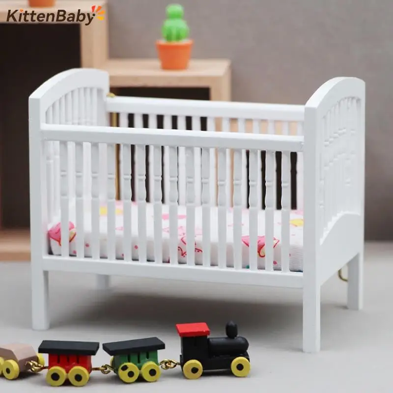 1:12 миниатюрная кровать для кукольного домика, детская кроватка белого/деревянного цвета, детская кровать, мебель, модель спальни, декоративная игрушка, аксессуары для кукольного домика
1:12 миниатюрная кровать для кукольного домика, детская кроватка белого/деревянного цвета, детская кровать, мебель, модель спальни, декоративная игрушка, аксессуары для кукольного домика