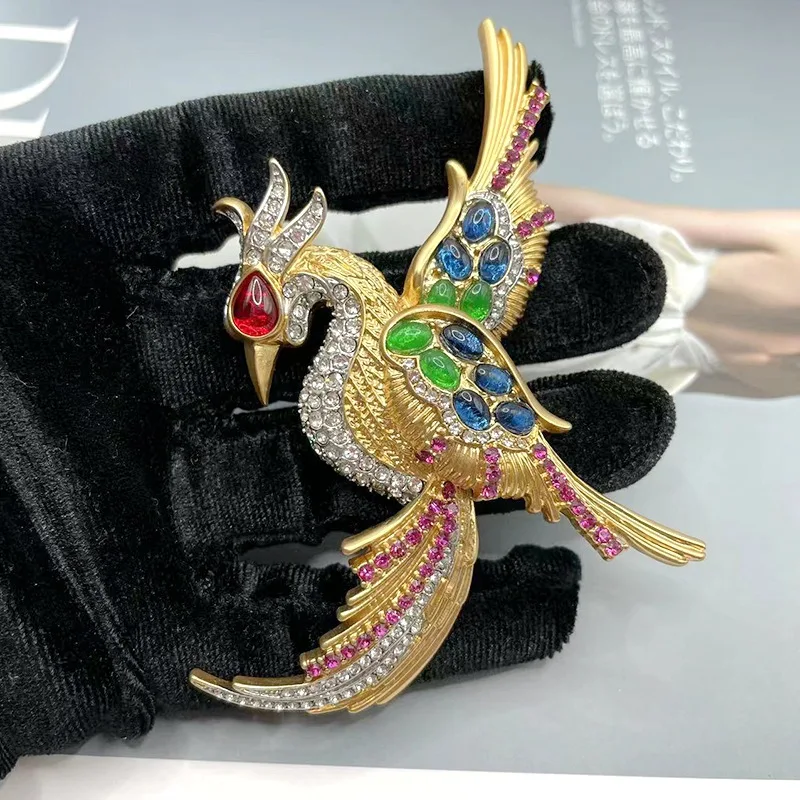 2023 Hot selling classic Bird of Paradise men's and women's brooch bird corsage personality elegant suit accessory brooch
2023 Hot selling classic Bird of Paradise men's and women's brooch bird corsage personality elegant suit accessory brooch