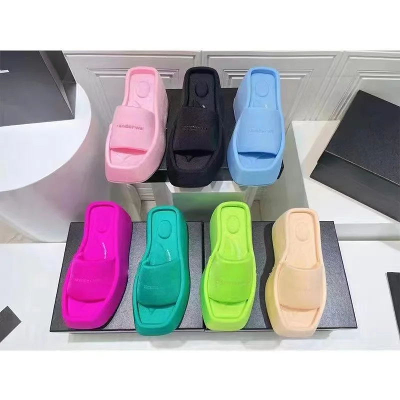 New Platform Women Slippers Summer Square Toe Brand Satin Sandals WomenSexy High Heels Shoes Beach Sandals Flip Flops
New Platform Women Slippers Summer Square Toe Brand Satin Sandals WomenSexy High Heels Shoes Beach Sandals Flip Flops