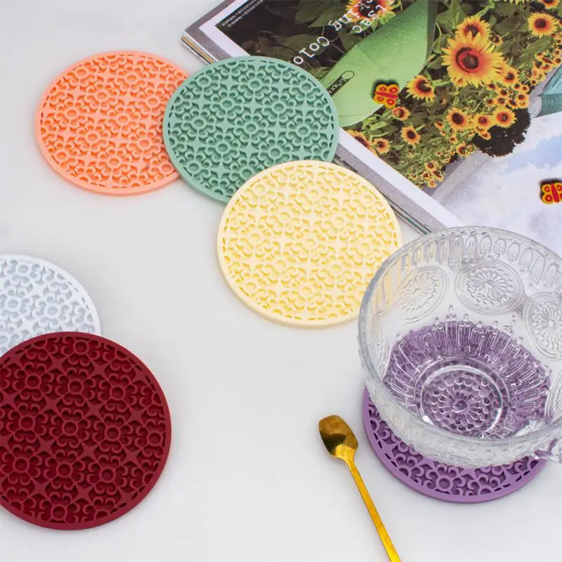 26g Round Heat Resistant Silicone Mat Drink Cup Coasters Non-slip Pot Holder Table Placemat Kitchen Accessories
26g Round Heat Resistant Silicone Mat Drink Cup Coasters Non-slip Pot Holder Table Placemat Kitchen Accessories
