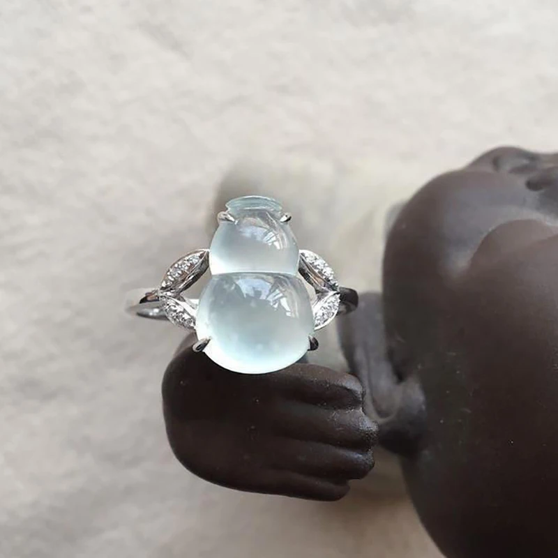 Natural chalcedony gourd egg noodle opening adjustable ring Chinese retro creative charm women's brand silver jewelry
Natural chalcedony gourd egg noodle opening adjustable ring Chinese retro creative charm women's brand silver jewelry
