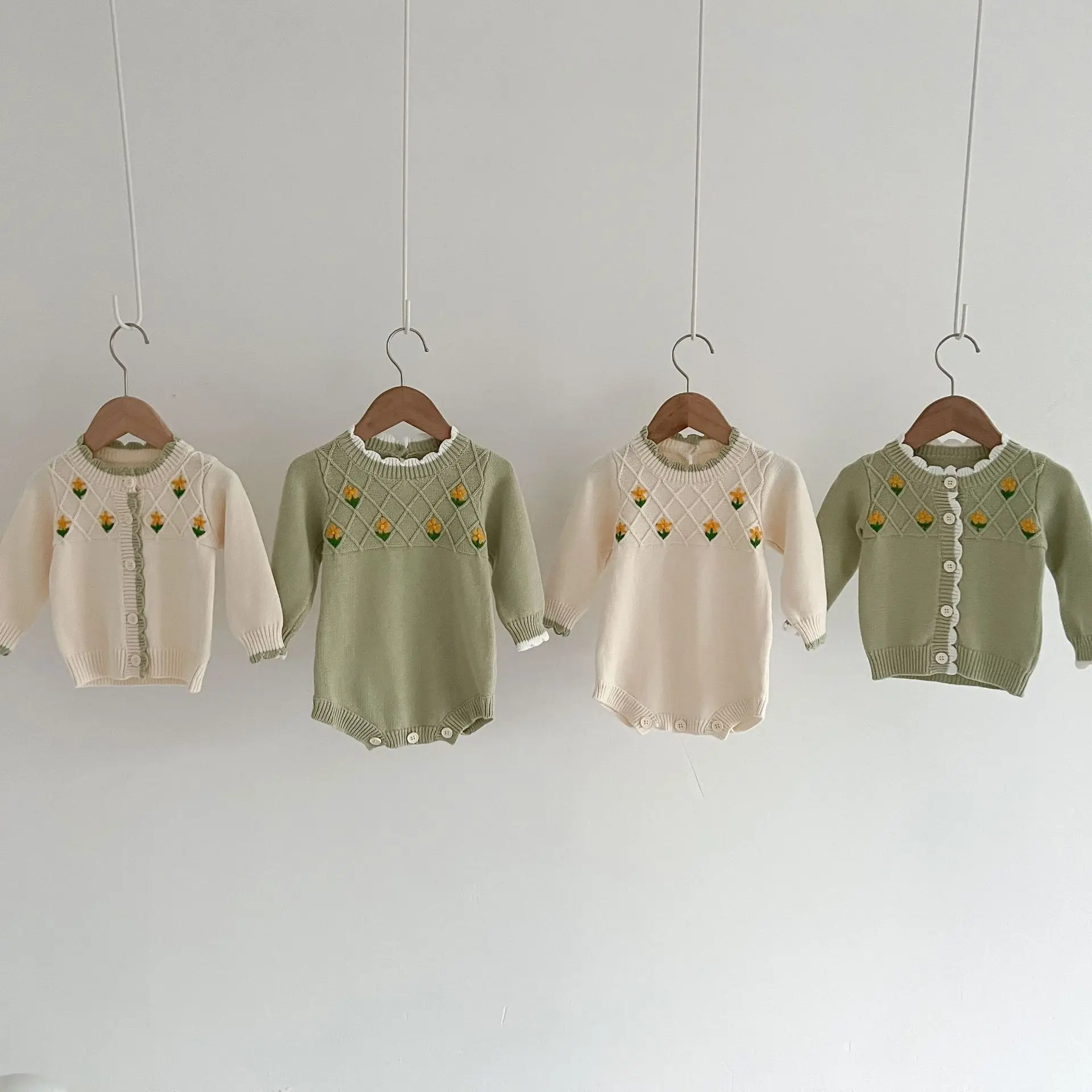 Baby Girls Knitted Flowers Rompers Infant Baby Girls Long Sleeve Cardigan Toddler Baby Girls Knit Rompers Clothes
Baby Girls Knitted Flowers Rompers Infant Baby Girls Long Sleeve Cardigan Toddler Baby Girls Knit Rompers Clothes