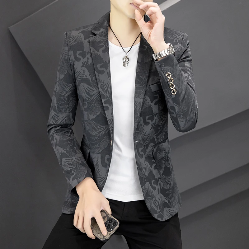 High-quality fashion handsome all-matching men's suit new leisure suit men's coat youth Korean version slim trend men's Blazer
High-quality fashion handsome all-matching men's suit new leisure suit men's coat youth Korean version slim trend men's Blazer