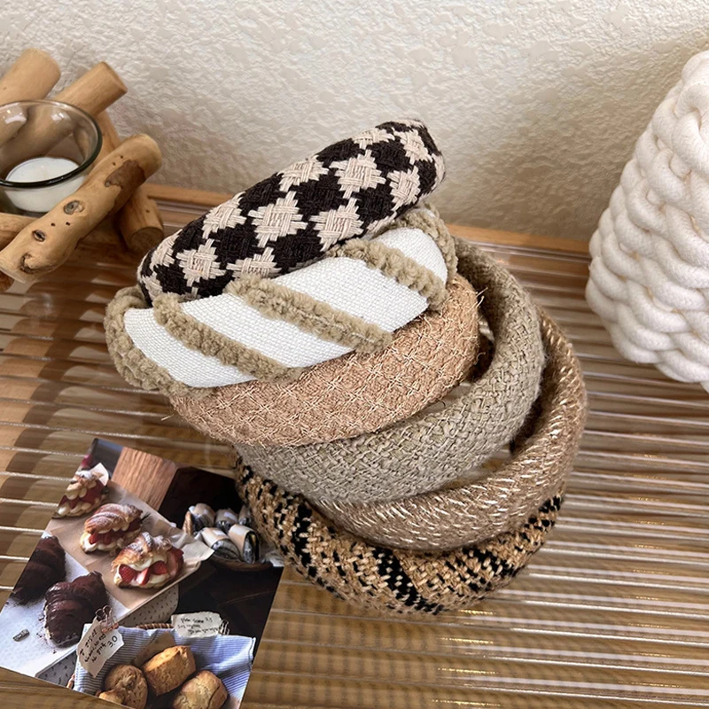 Vintage Tweed Wide Headhoop Fashionable To Increase The Top Of The Skull Headband Sponge Hair Accessories Hair Bezel Headwear
Vintage Tweed Wide Headhoop Fashionable To Increase The Top Of The Skull Headband Sponge Hair Accessories Hair Bezel Headwear