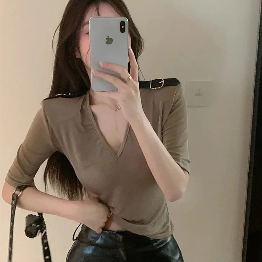 Summer V-neck Elastic Short Sleeve T-shirt Women Fashion Belt Buckle Decoration Tops Female Casual Korean Sexy Slim Tees Woman's
Summer V-neck Elastic Short Sleeve T-shirt Women Fashion Belt Buckle Decoration Tops Female Casual Korean Sexy Slim Tees Woman's