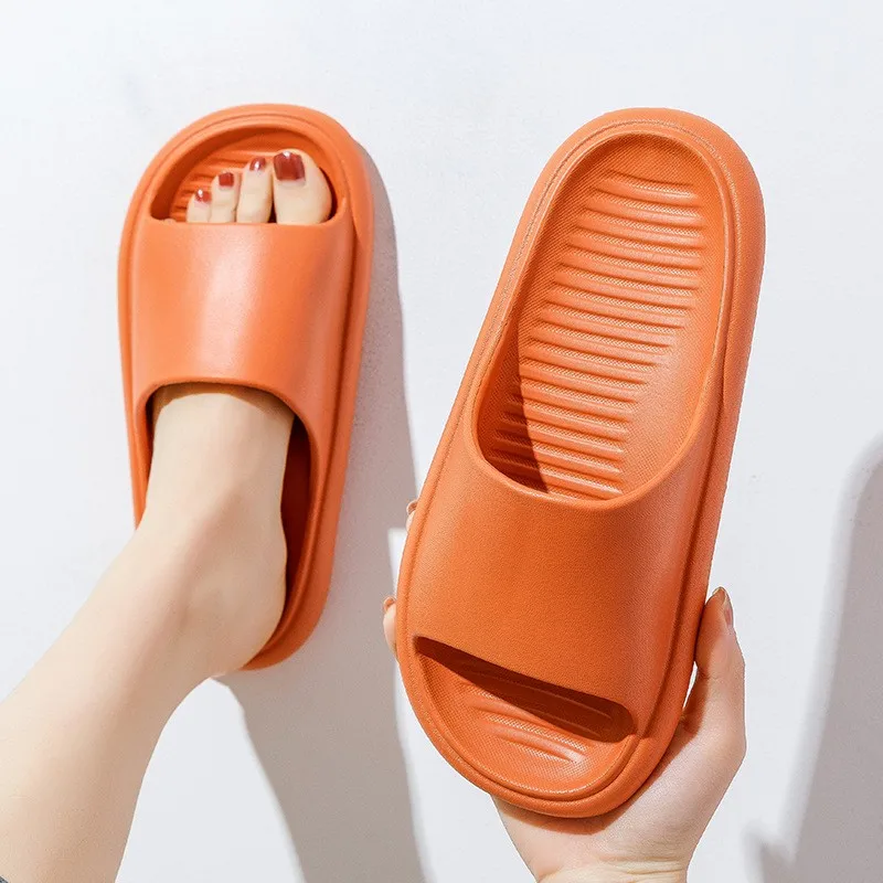 Сандалии женские легкие со скользящей подошвой из ЭВА 
Сандалии женские легкие со скользящей подошвой из ЭВА