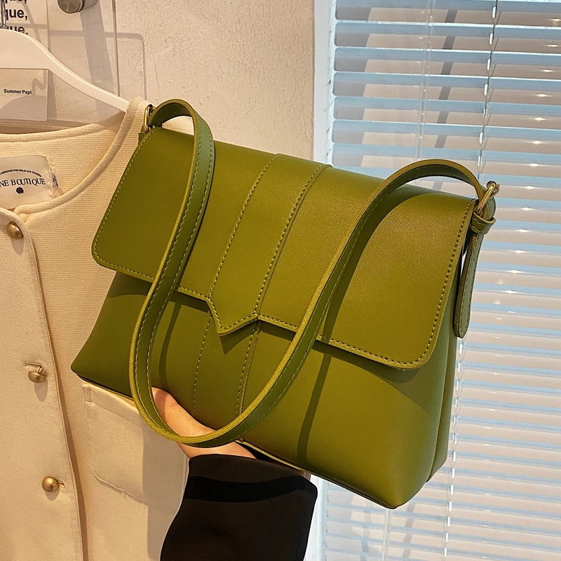 Luxury Designer Summer Shoulder Bag for Women 2023 New Simple Large Capacity Pu Messenger Bags Elegant Commute Handbasg
Luxury Designer Summer Shoulder Bag for Women 2023 New Simple Large Capacity Pu Messenger Bags Elegant Commute Handbasg