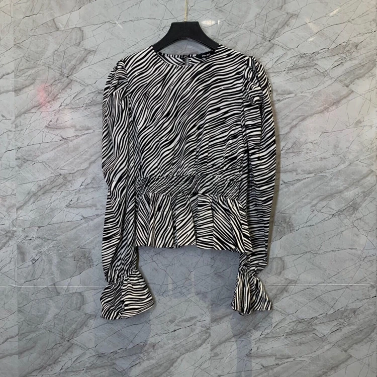 2022 new women fashion round neck zebra stripe decoration trumpet long sleeve all-match blouse 1226
2022 new women fashion round neck zebra stripe decoration trumpet long sleeve all-match blouse 1226