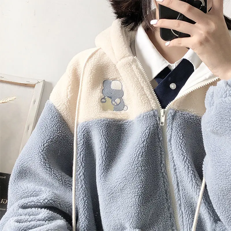 2021 Embroidery Oversized Sweatshirt Plus Velvet Thicked Hooded kawaii Lamb Wool Coat Patchwork Pocket Zipper Hoodies Jacket
2021 Embroidery Oversized Sweatshirt Plus Velvet Thicked Hooded kawaii Lamb Wool Coat Patchwork Pocket Zipper Hoodies Jacket