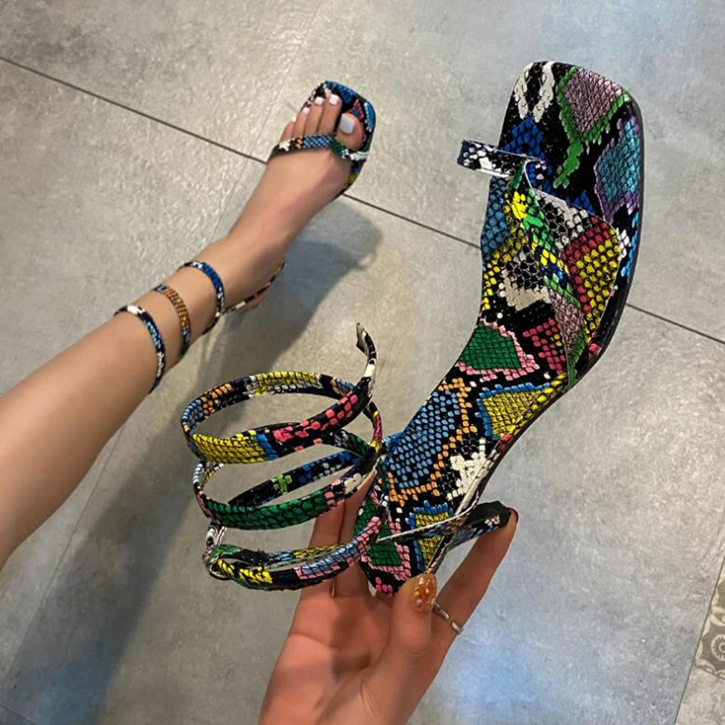 Fashion New Ladies Snake Print Toe Sandals Slippers European and American Beach High Heels
Fashion New Ladies Snake Print Toe Sandals Slippers European and American Beach High Heels
