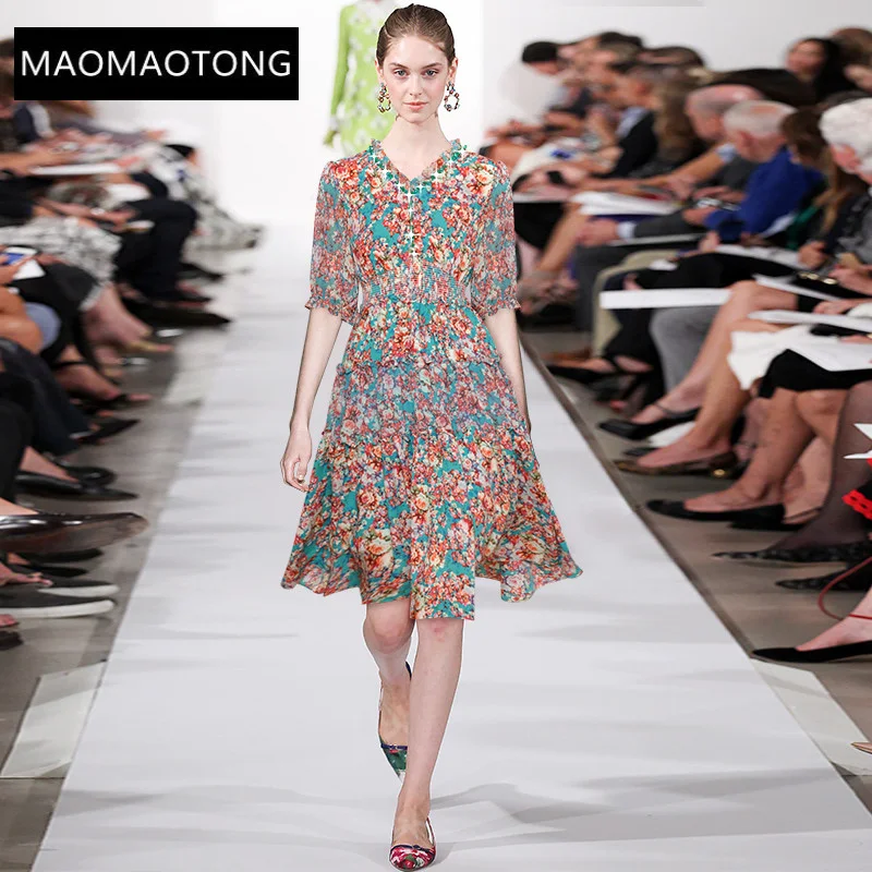 Fashion Designer dress Summer Women Dress V-neck Luxury Bead Short sleeves Elastic Waist Floral print Vintage Dresses
Fashion Designer dress Summer Women Dress V-neck Luxury Bead Short sleeves Elastic Waist Floral print Vintage Dresses