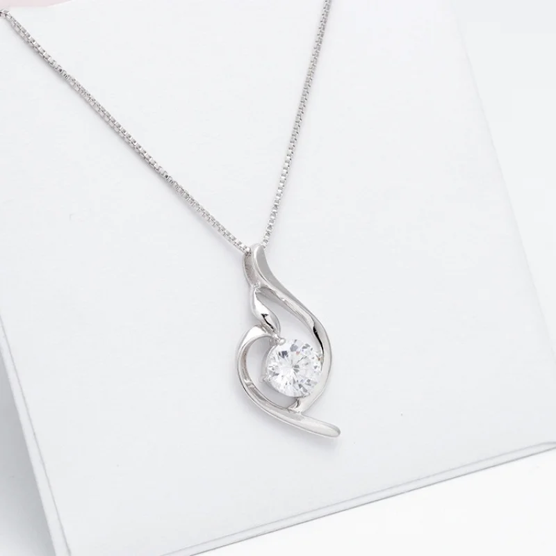 Simple Soft Necklace for Women Rhinestone Zircon Cooperized Silver Pendant Temperament Wild Water Drop Necklace
Simple Soft Necklace for Women Rhinestone Zircon Cooperized Silver Pendant Temperament Wild Water Drop Necklace