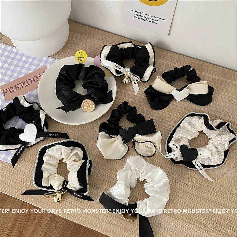 Black bowknot love hair circle temperament versatile senior sense hair act the role ofing female
Black bowknot love hair circle temperament versatile senior sense hair act the role ofing female