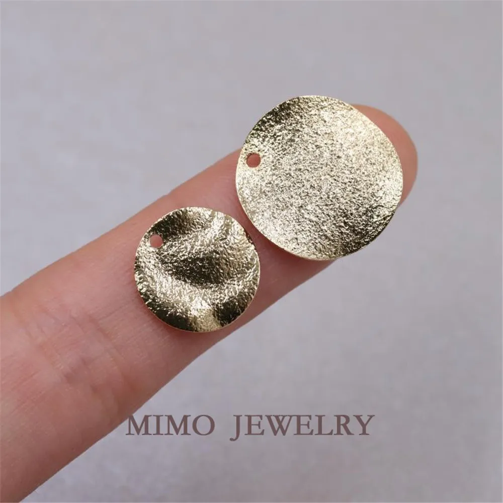 Gold plated solid wave frosted wafer single hole small wafer copper plated 14K gold DIY accessory
Gold plated solid wave frosted wafer single hole small wafer copper plated 14K gold DIY accessory