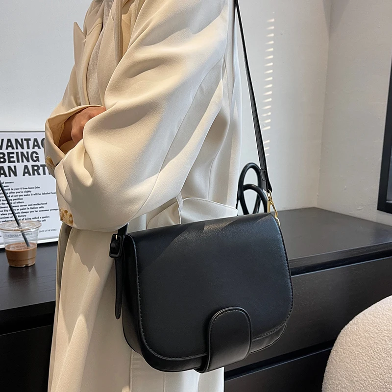 Designer Pu Leather Women Handbags High Quality Ladies Small Saddle Crossbody Bags Fashion Female Shoulder Casual Messenger Bag
Designer Pu Leather Women Handbags High Quality Ladies Small Saddle Crossbody Bags Fashion Female Shoulder Casual Messenger Bag