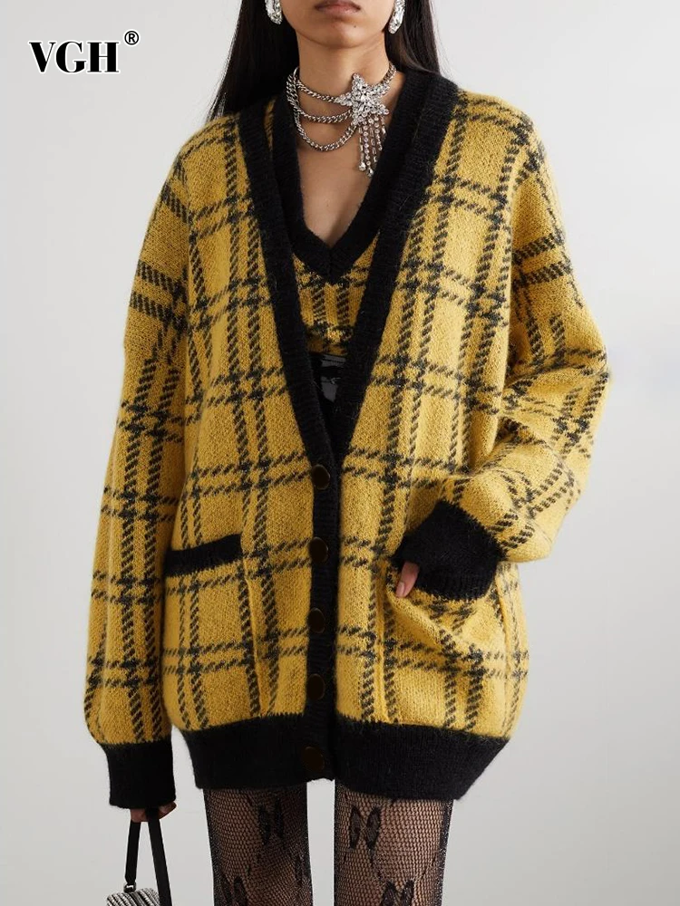 VGH Casual Plaid Two Piece Set Women V Neck Sleeveless Vest Long Sleeve Single Breasted Cardigan Knitting Sets Female Clothing
VGH Casual Plaid Two Piece Set Women V Neck Sleeveless Vest Long Sleeve Single Breasted Cardigan Knitting Sets Female Clothing