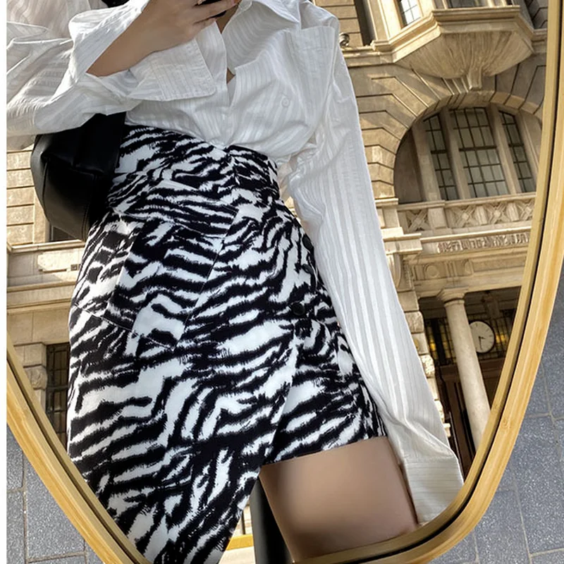 Women High Waist Printed Hem Irregular Slim Fit Hip Patchwork Skirt Fashion Casual Striped Skirt 2021 Spring and Summer Clothes
Women High Waist Printed Hem Irregular Slim Fit Hip Patchwork Skirt Fashion Casual Striped Skirt 2021 Spring and Summer Clothes