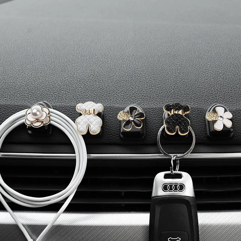 1PCS Car Hooks Wall-mounted Home Decor Blossom Sundries Holder Hooks Multifunction Masks Keys Organizer Hangers Car Interior
1PCS Car Hooks Wall-mounted Home Decor Blossom Sundries Holder Hooks Multifunction Masks Keys Organizer Hangers Car Interior