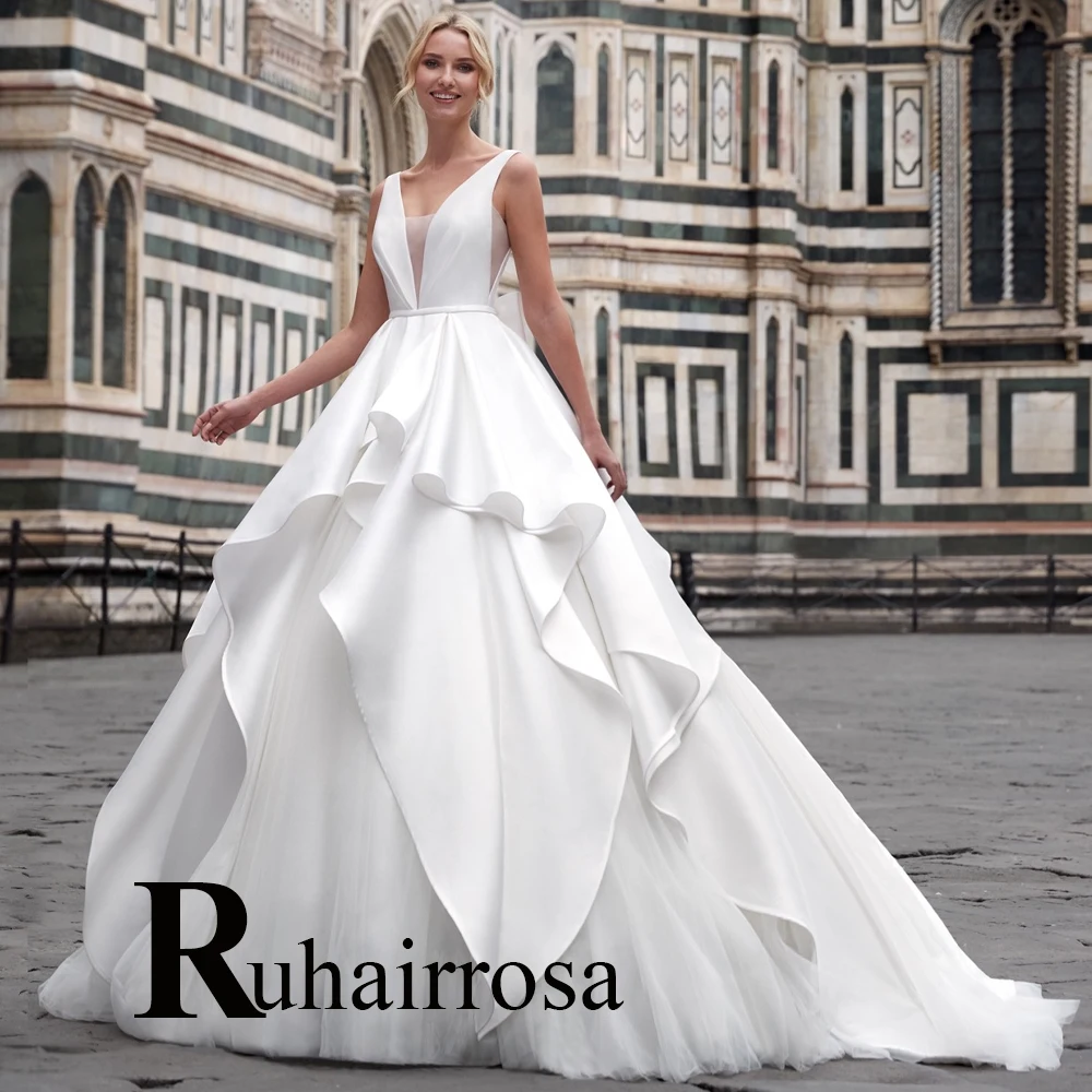 Ruhair Glamorous Tank V-Neck Tiered Bow Sleeveless Backless Wedding Dresses 2023 Bride A-Line Made To Order Formal Bride Gowns
Ruhair Glamorous Tank V-Neck Tiered Bow Sleeveless Backless Wedding Dresses 2023 Bride A-Line Made To Order Formal Bride Gowns
