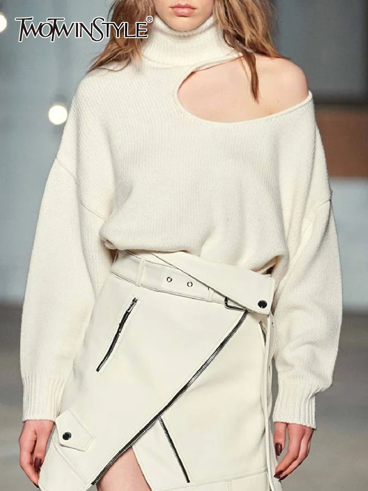 TWOTWINSTYLE Cut Out Solid Sweater For Women Turtleneck Collar Long Sleeve Knitting Minimalist Pullover Female Fashion Clothing
TWOTWINSTYLE Cut Out Solid Sweater For Women Turtleneck Collar Long Sleeve Knitting Minimalist Pullover Female Fashion Clothing