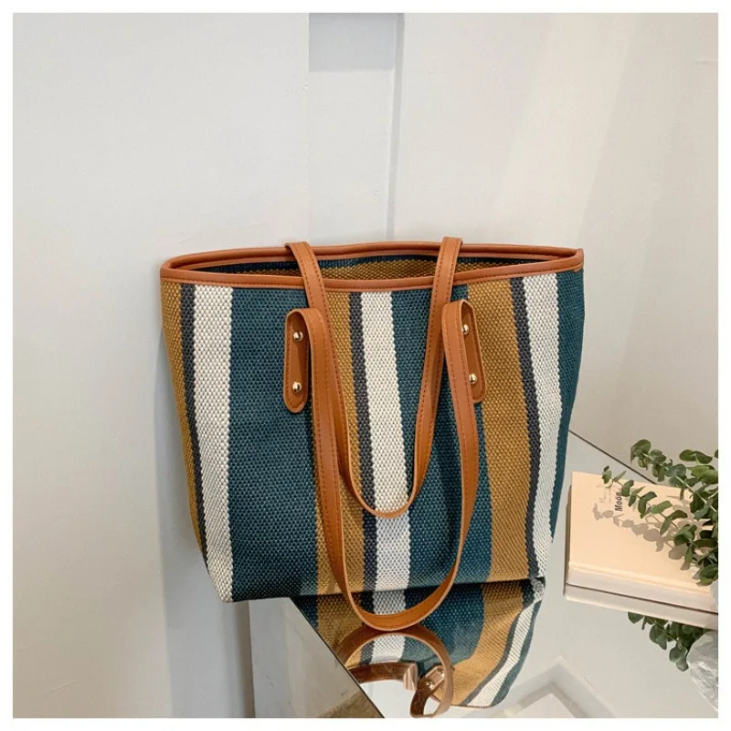 Large Capacity Striped Bag for Women's Summer 2023 New Trend Fashion Shoulder Bag Casual Bag Portable Tote Bag Large Bag
Large Capacity Striped Bag for Women's Summer 2023 New Trend Fashion Shoulder Bag Casual Bag Portable Tote Bag Large Bag