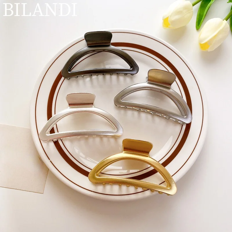 Bilandi Metal Grab Clip Large Half Round Hair Clip Hair Claw Clips for Women Girl Hair Accessories Hair Style Make Headwear
Bilandi Metal Grab Clip Large Half Round Hair Clip Hair Claw Clips for Women Girl Hair Accessories Hair Style Make Headwear