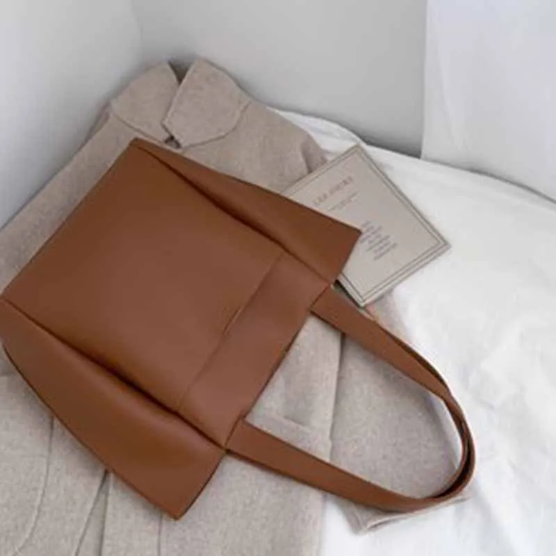 Fashion and Exquisite Large-capacity 2022 New Simple Atmosphere Solid Color Underarm Single Shoulder Portable Tote Women's Bag
Fashion and Exquisite Large-capacity 2022 New Simple Atmosphere Solid Color Underarm Single Shoulder Portable Tote Women's Bag