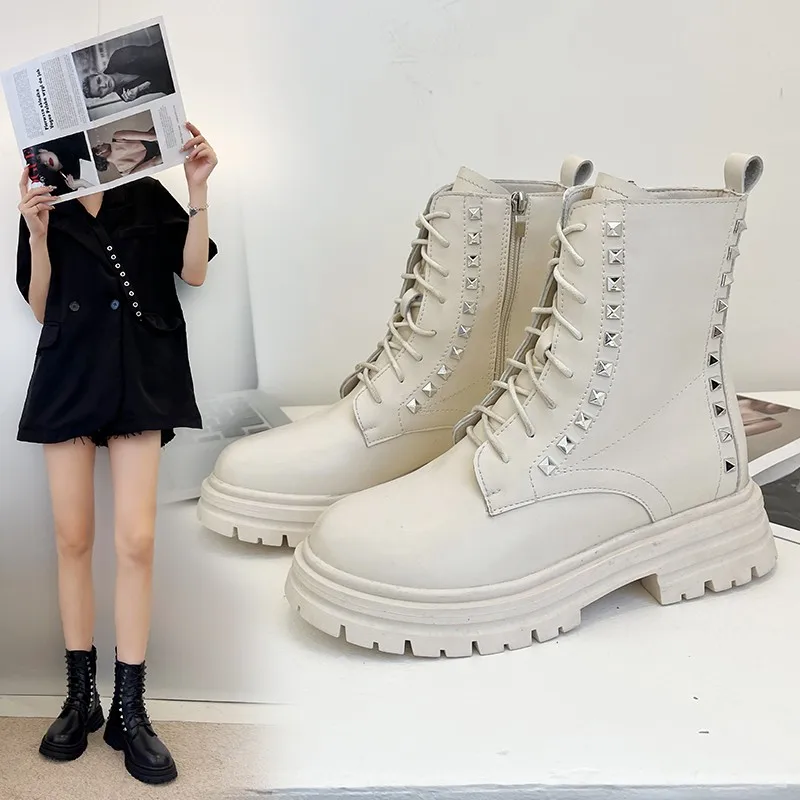 Short Boots Women's 2022 New Winter Fashion Solid Color Women Shoes Thin Single Women Boots Breathable Platform Increased Wild
Short Boots Women's 2022 New Winter Fashion Solid Color Women Shoes Thin Single Women Boots Breathable Platform Increased Wild