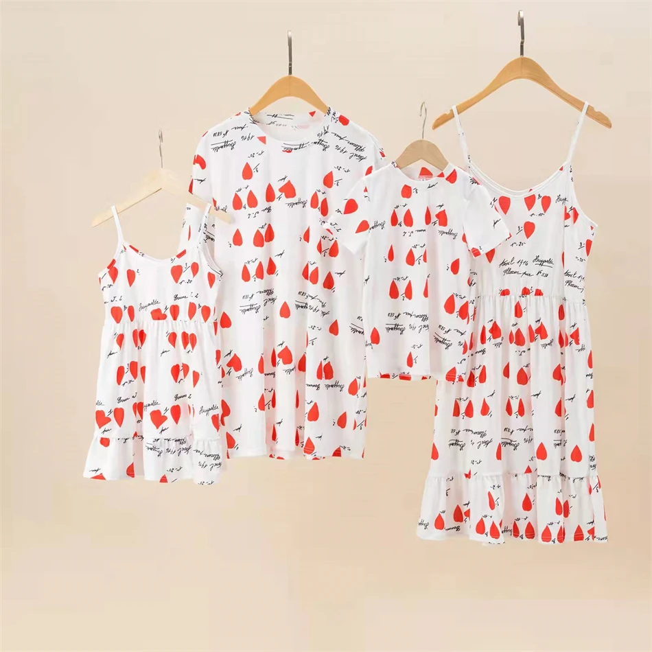 Summer Family Matching Outfits Love Mother Daughter Dresses Mom Baby Mommy and Me Clothes Short Sleeve Father Son T-shirts 2022
Summer Family Matching Outfits Love Mother Daughter Dresses Mom Baby Mommy and Me Clothes Short Sleeve Father Son T-shirts 2022