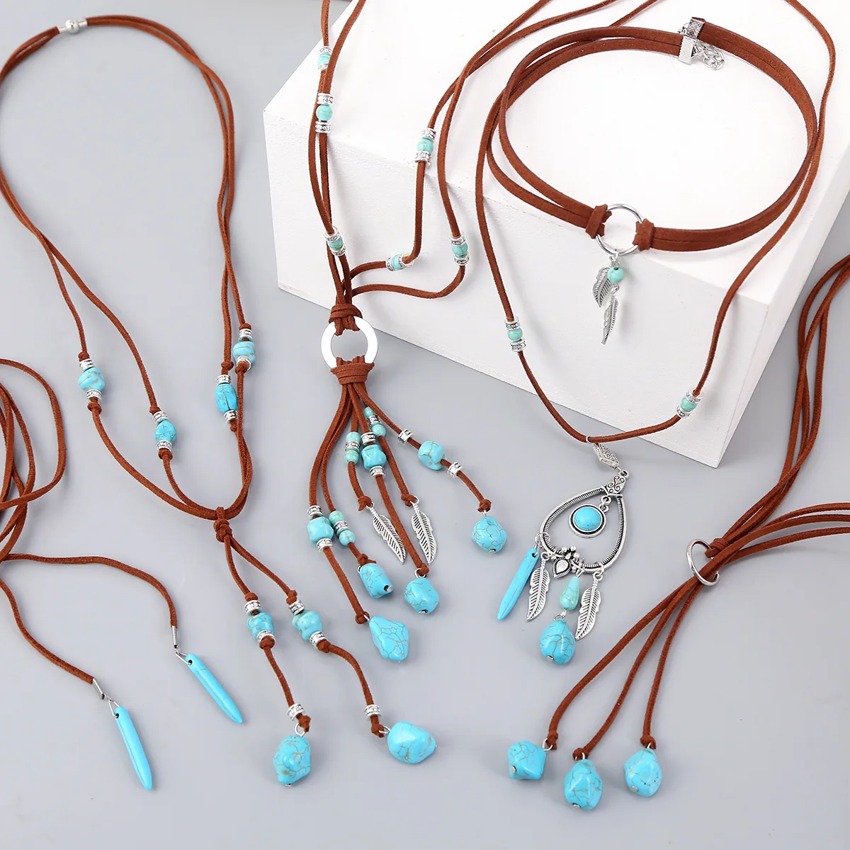 Bohemian Style Genuine Leather Sweater Chain Necklace For Women Irregular Blue Stone Pendant Long Necklace Boho Jewelry Gifts
Bohemian Style Genuine Leather Sweater Chain Necklace For Women Irregular Blue Stone Pendant Long Necklace Boho Jewelry Gifts