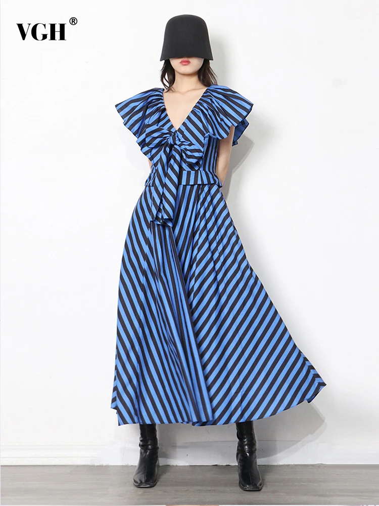 VGH Hit Color Dresses For Women V Neck Sleeveless High Waist Folds Elegant Temeprament Dress Female Summer Fashion Clothing 2023
VGH Hit Color Dresses For Women V Neck Sleeveless High Waist Folds Elegant Temeprament Dress Female Summer Fashion Clothing 2023