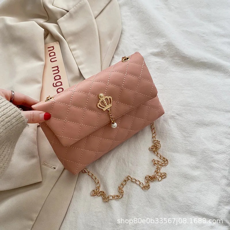 2023 New PU Shoulder Bags Messenger Bag Rhombus Chain Bag for Women Girl Handbag Fashion Sweet Pink Color Shoulder Bags
2023 New PU Shoulder Bags Messenger Bag Rhombus Chain Bag for Women Girl Handbag Fashion Sweet Pink Color Shoulder Bags