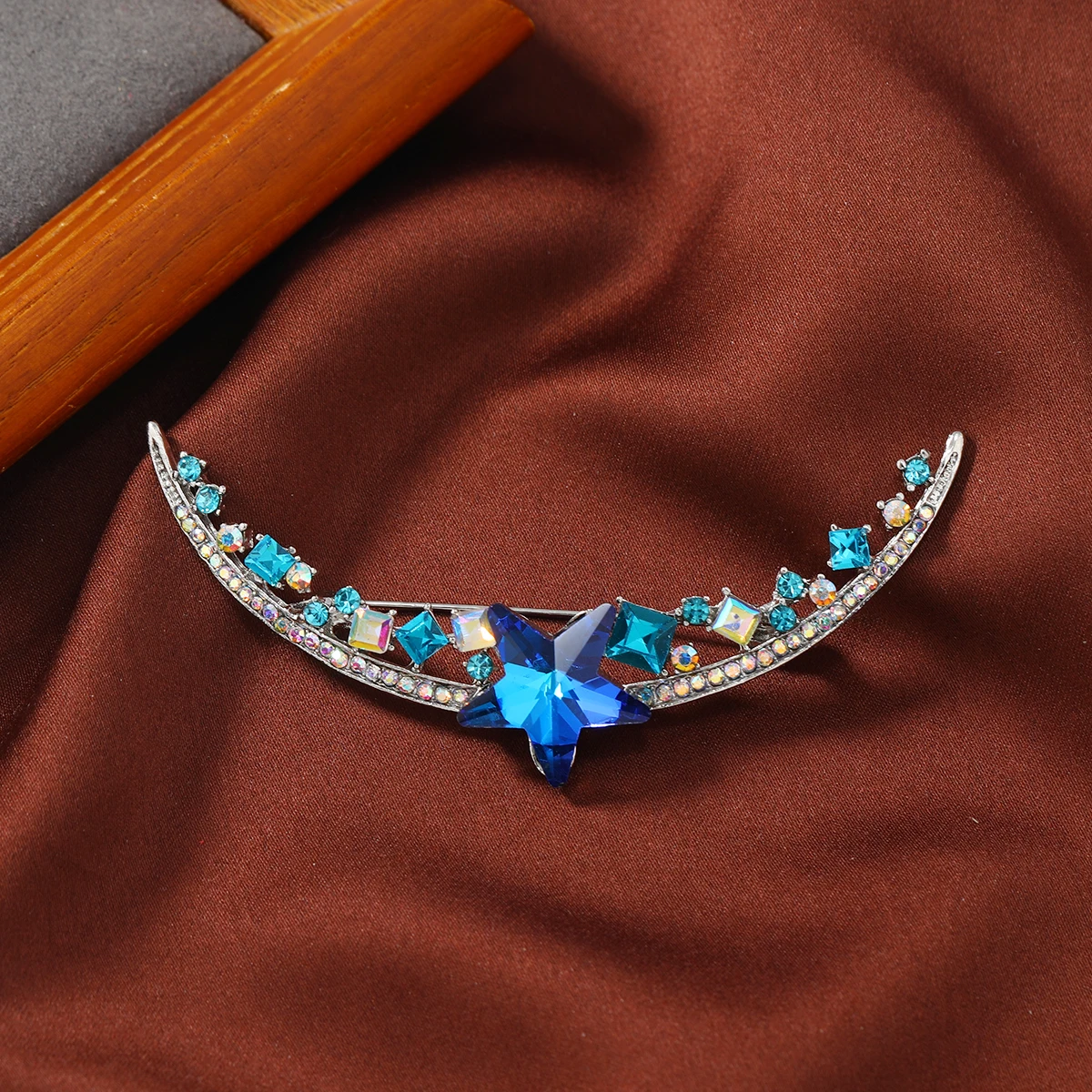 muylinda Vintage Crystal Brooch Jewelry Designed Rhinestone Star And Moon Brooches Banquet Clothes Pins Scarf Clip
muylinda Vintage Crystal Brooch Jewelry Designed Rhinestone Star And Moon Brooches Banquet Clothes Pins Scarf Clip
