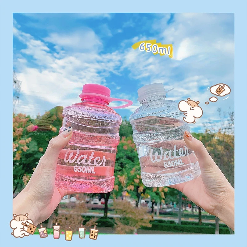 650ml Plastic Water Cup Large Capacity Fall Proof Simple Frosted Portable Couple Fitness Bucket Shape Summer Milk Tea Hand Ring
650ml Plastic Water Cup Large Capacity Fall Proof Simple Frosted Portable Couple Fitness Bucket Shape Summer Milk Tea Hand Ring