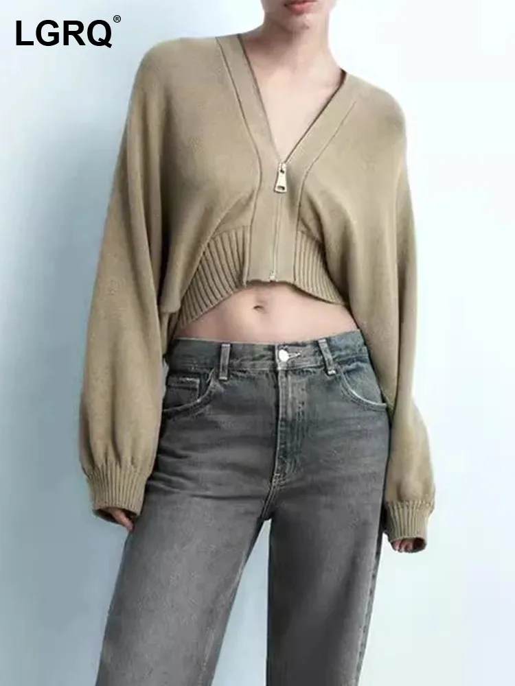 LGRQ 2023 Fashion Elegant Loose Sleeve Design Solid Color Knitted Cardigan Women's High Quality Trendy Sweater Jacket 19Z1089
LGRQ 2023 Fashion Elegant Loose Sleeve Design Solid Color Knitted Cardigan Women's High Quality Trendy Sweater Jacket 19Z1089