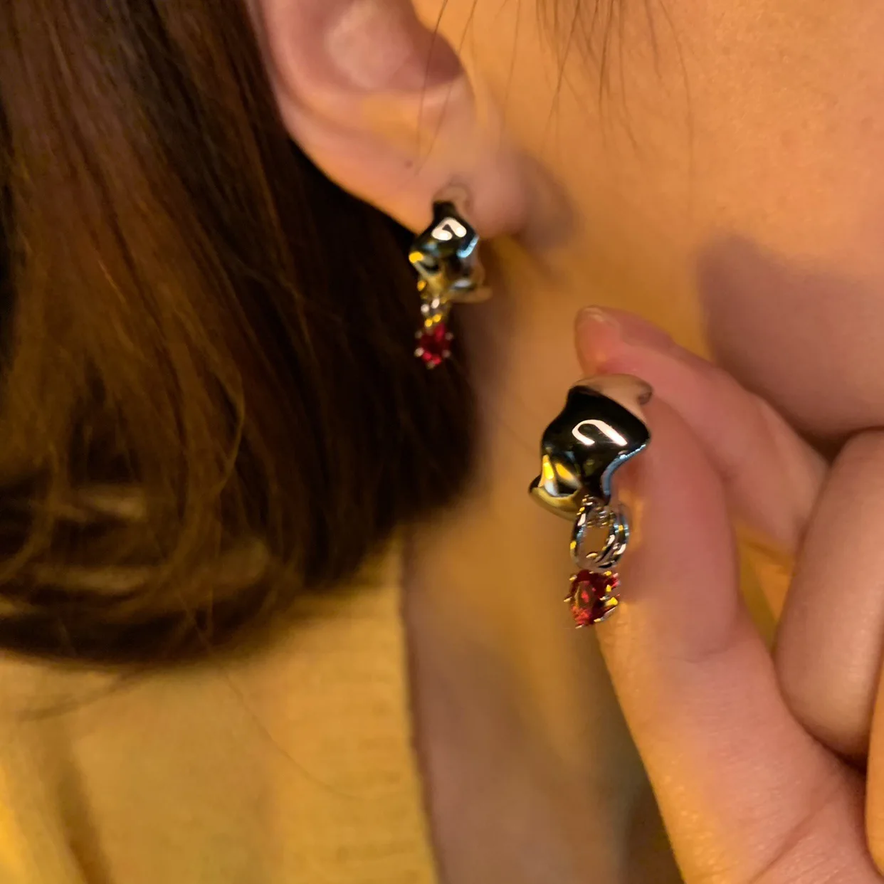 Instagram BloggerFashion Small Ear Studs For Women Special Design Earrings For 2022 New Fashion High-end Sense Earrings
Instagram BloggerFashion Small Ear Studs For Women Special Design Earrings For 2022 New Fashion High-end Sense Earrings