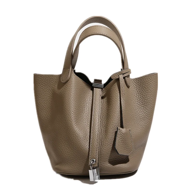 2023 popular new hand-held vegetable basket, genuine leather, female bag, soft cowhide, lychee grain, pure color, mother bag, bu
2023 popular new hand-held vegetable basket, genuine leather, female bag, soft cowhide, lychee grain, pure color, mother bag, bu