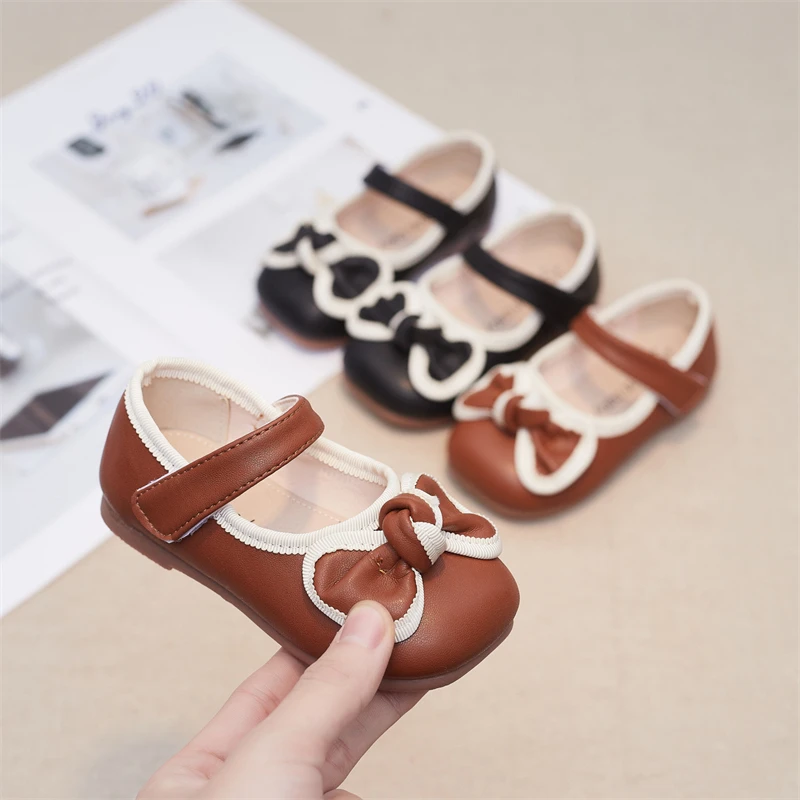 New Children Leather Shoes Baby Toddler Flats Spring Autumn Soft Bottom Breathable Girls Princess Kids Shoes 02C
New Children Leather Shoes Baby Toddler Flats Spring Autumn Soft Bottom Breathable Girls Princess Kids Shoes 02C