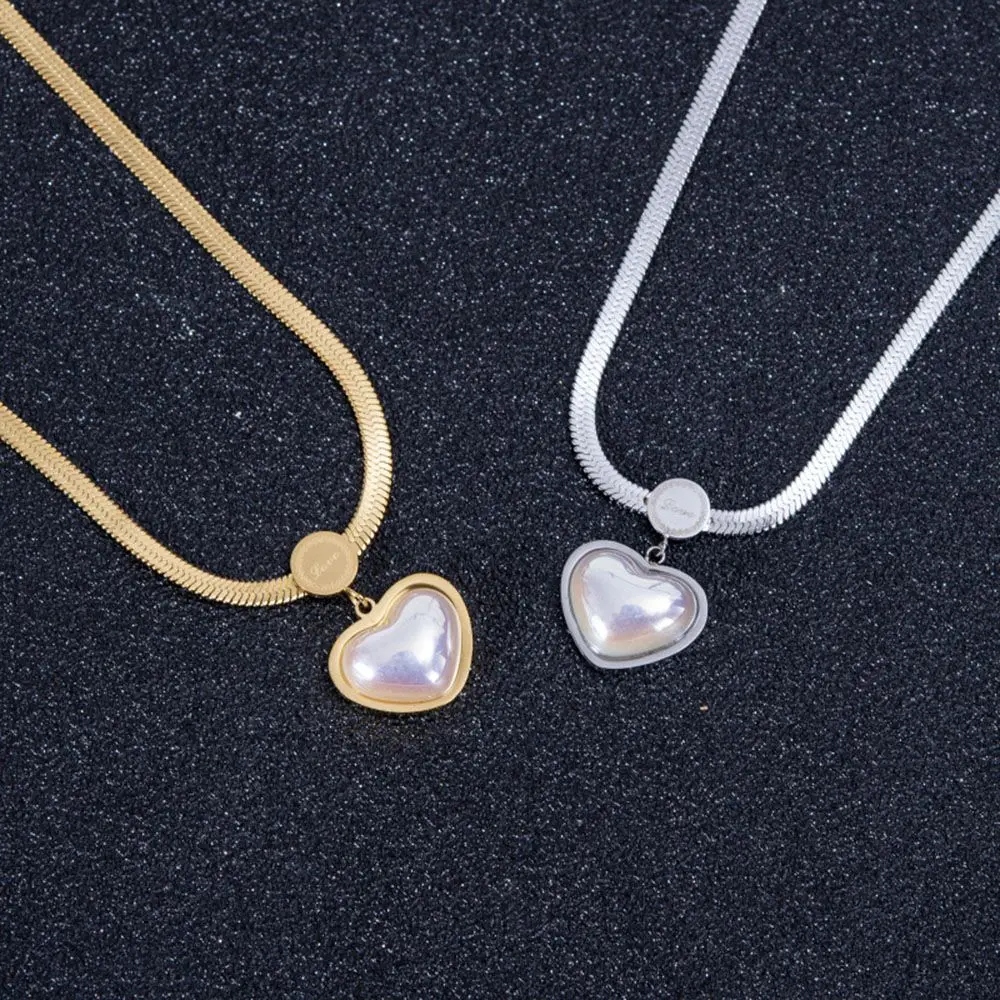 Korean Exquisite Shell Love Heart Pendant Temperament Simple Gold Silver Color Necklace for Women Fashion Jewelry
Korean Exquisite Shell Love Heart Pendant Temperament Simple Gold Silver Color Necklace for Women Fashion Jewelry