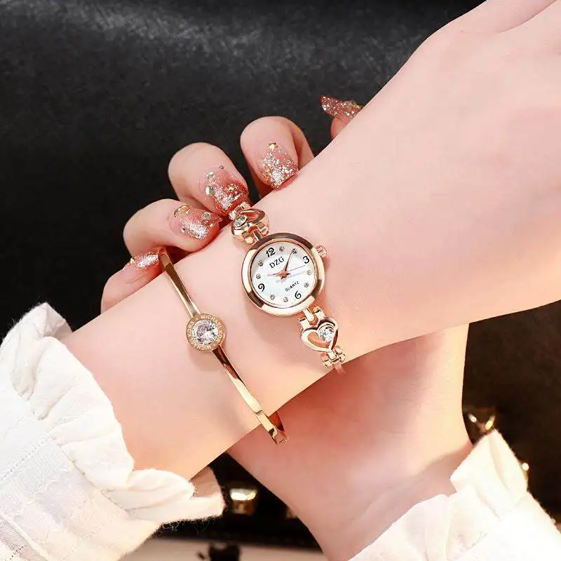 Ladies Bracelet Fashion Women's Watch New Trendy Personality Korean Version Simple Rhinestone Jewelry Women's Casual Watch
Ladies Bracelet Fashion Women's Watch New Trendy Personality Korean Version Simple Rhinestone Jewelry Women's Casual Watch