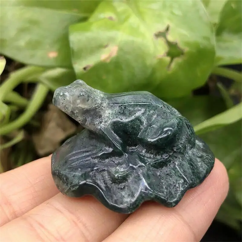 1PC Natural Moss Agate Frog Carving Hand Carved Reiki Figurine Healing Crystals Home Decor And Christmas Gift
1PC Natural Moss Agate Frog Carving Hand Carved Reiki Figurine Healing Crystals Home Decor And Christmas Gift