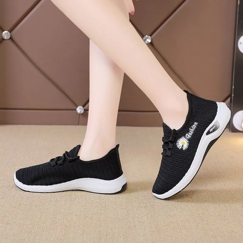 Women Vulcanize Shoes 2023 New Arrival Female Air Mesh Breathable Sneakers Non-Slip Athletic Walking Sports Flats Tenis Feminino
Women Vulcanize Shoes 2023 New Arrival Female Air Mesh Breathable Sneakers Non-Slip Athletic Walking Sports Flats Tenis Feminino